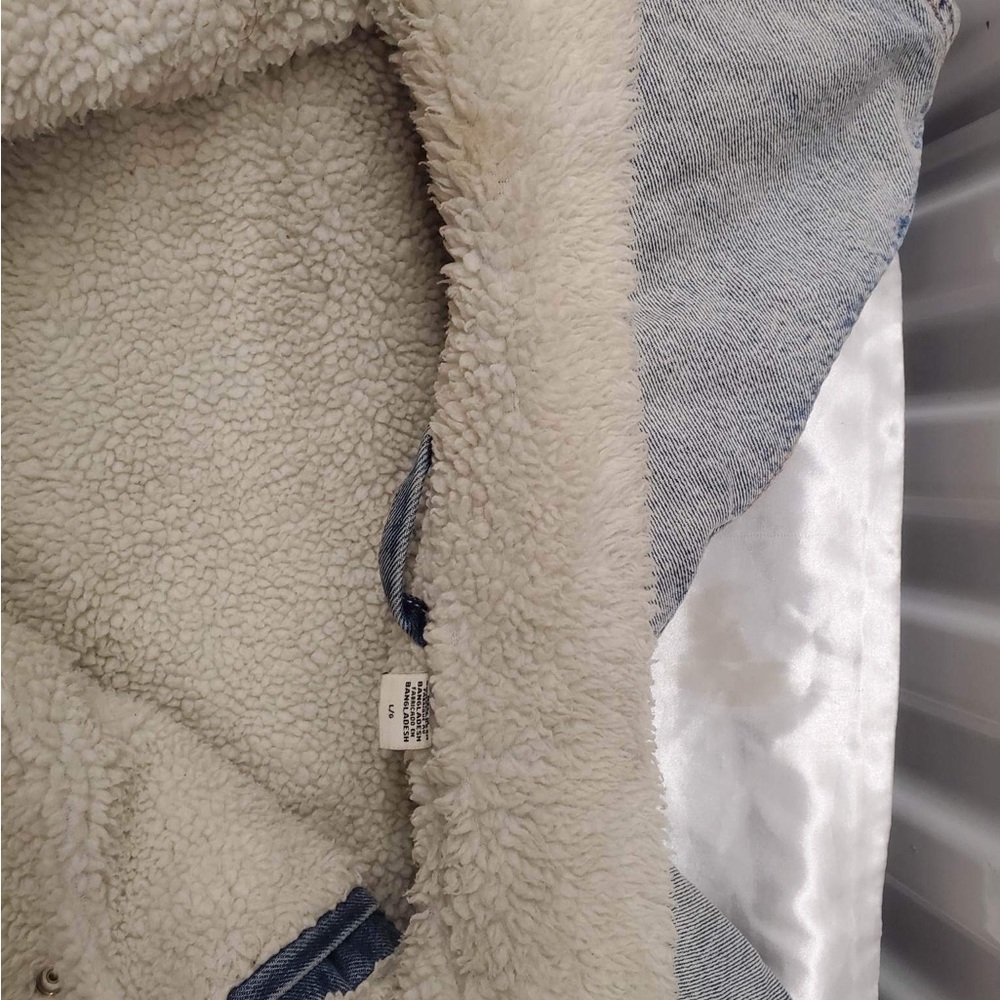 Levi's Men's Vintage Fit Trucker Jacket - Picture 11 of 12